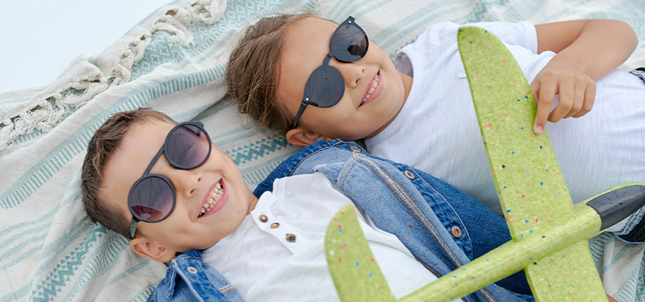 Ideen für Familien: Kinder mit Sonnenbrille